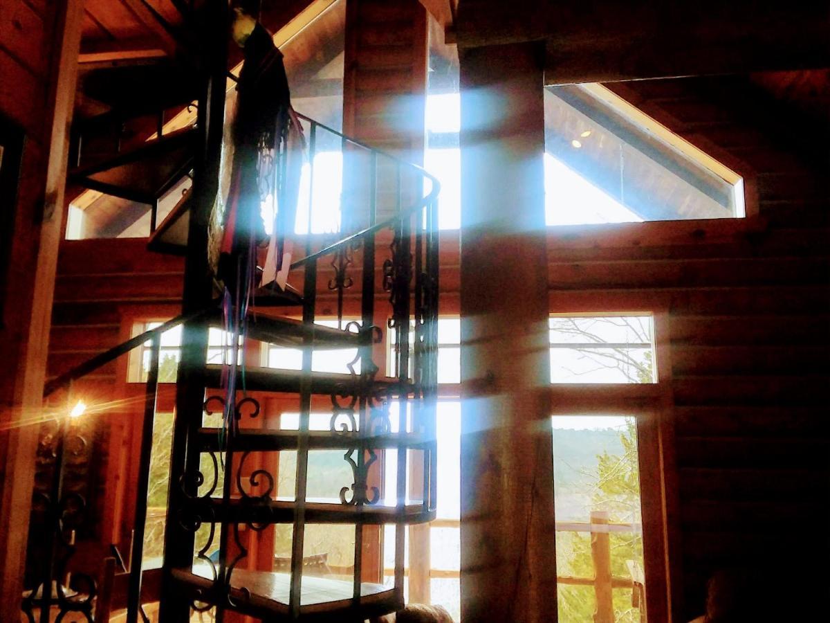 Chalet Cherokee Mountain Log Eureka Springs